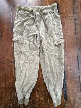 American Eagle Olive Green Cargo Jogger Pants Size M